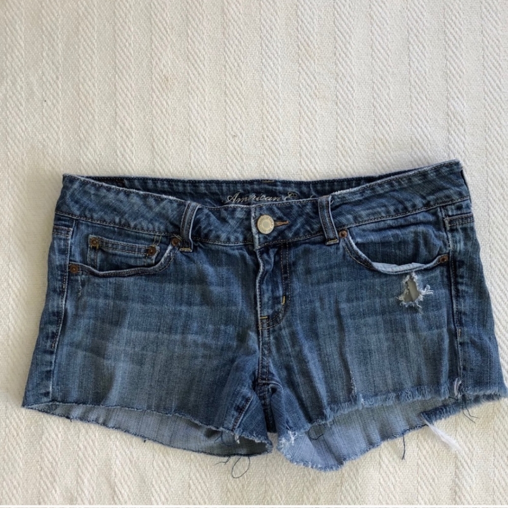 American Eagle Distressed Cut Off Shorts